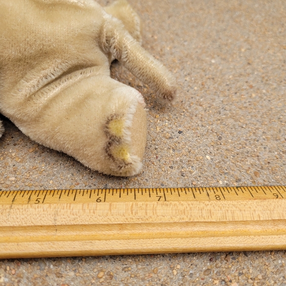 Vintage Steiff  Baby Elephant Sleeping Red Felt Cape Ear Tag 6" 5537/17 - Picture 8 of 9